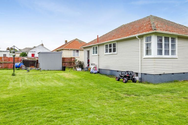 Photo of property in 179 Egmont Street, Patea, 4520