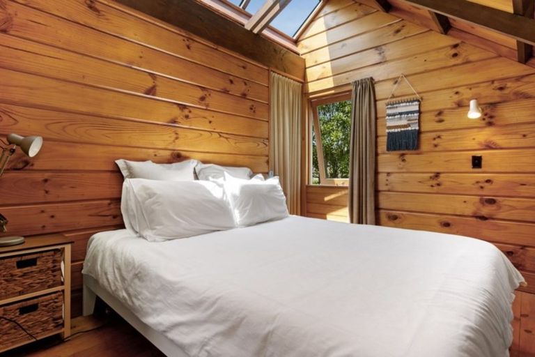 Photo of property in 69 Mere Road, Taupo, 3330