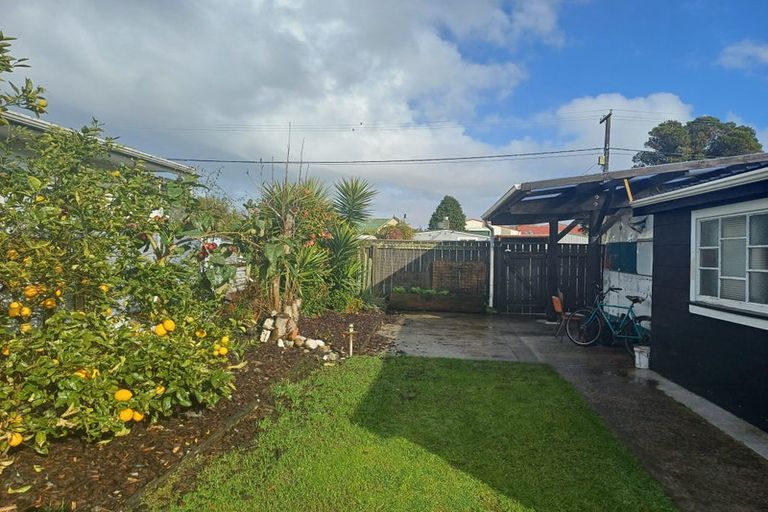 Photo of property in 298 Palmerston Street, Westport, 7825