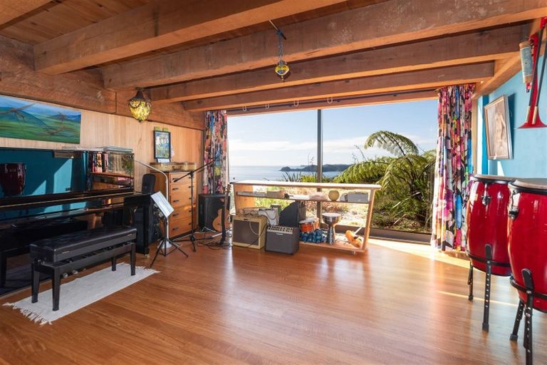 Photo of property in 92 Pukematu Lane, Russell, 0202