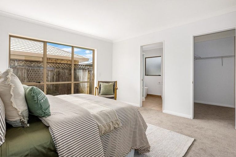 Photo of property in 2 Terry Lane, Paraparaumu Beach, Paraparaumu, 5032