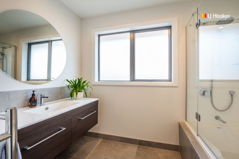 Photo of property in 98 Barr Street, Kenmure, Dunedin, 9011