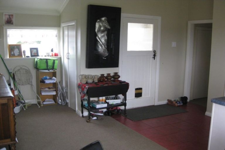Photo of property in 32 Queen Street, Dannevirke, 4930