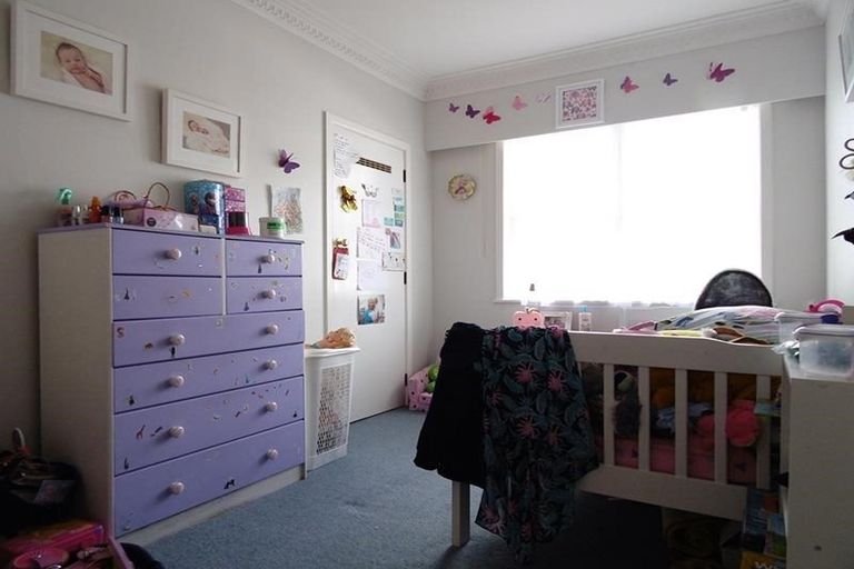 Photo of property in 130 Archibald Road, Kelston, Auckland, 0602