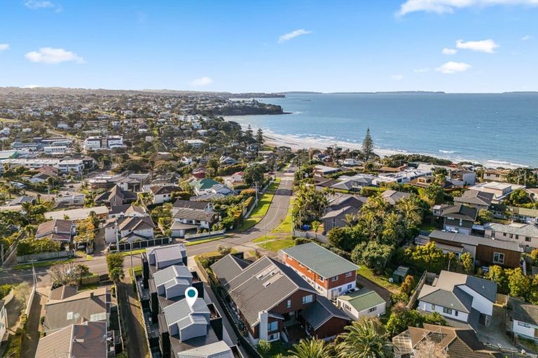 Photo of property in 12c Kowhai Road, Campbells Bay, Auckland, 0630