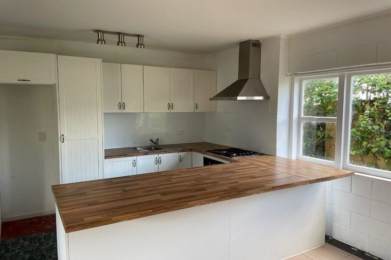 Photo of property in 24 Estuary Road, Weymouth, Auckland, 2103