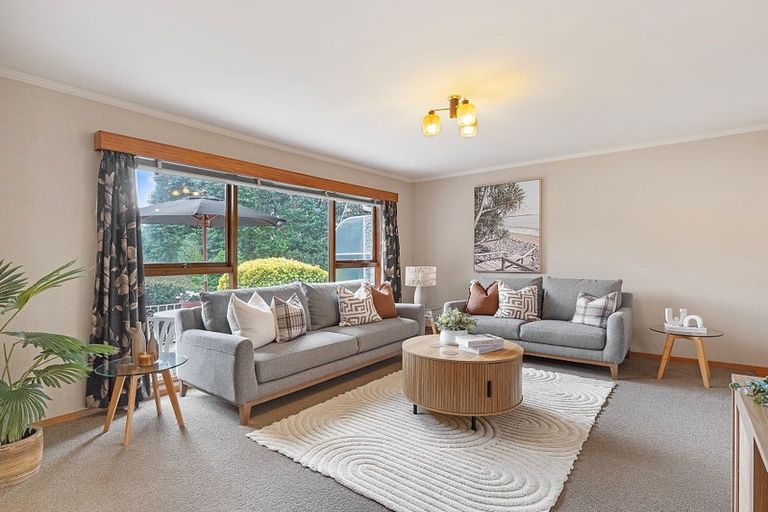 Photo of property in 12 Lomax Place, Islington, Christchurch, 8042