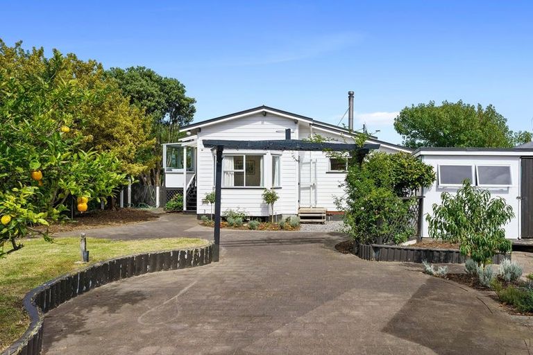 Photo of property in 7 Napier Grove, Waikanae Beach, Waikanae, 5036
