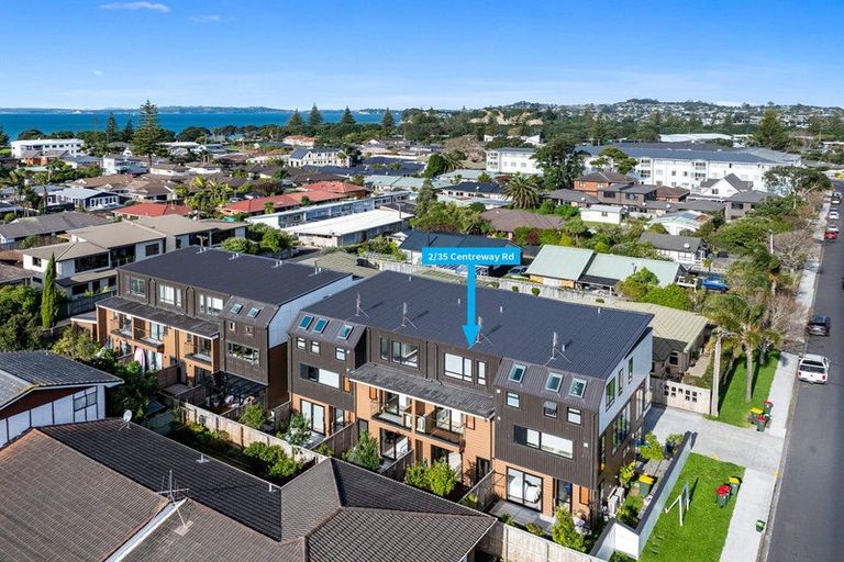 Photo of property in 2/35 Centreway Road, Orewa, 0931