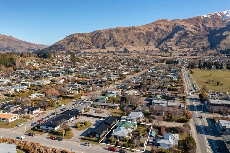 Photo of property in 65 Helwick Street, Wanaka, 9305