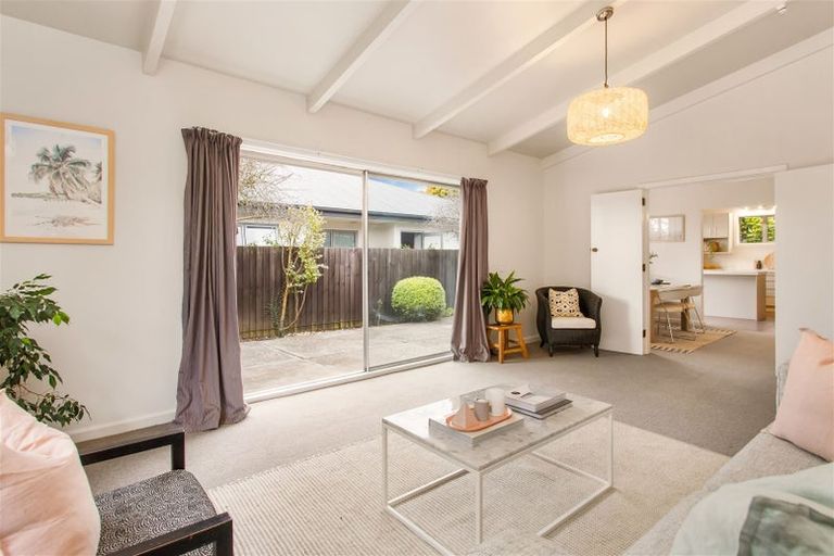 Photo of property in 130 Condell Avenue, Papanui, Christchurch, 8053