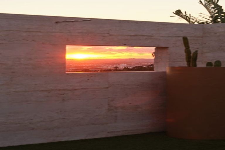 Photo of property in 6 Island Bay Road, Beach Haven, Auckland, 0626