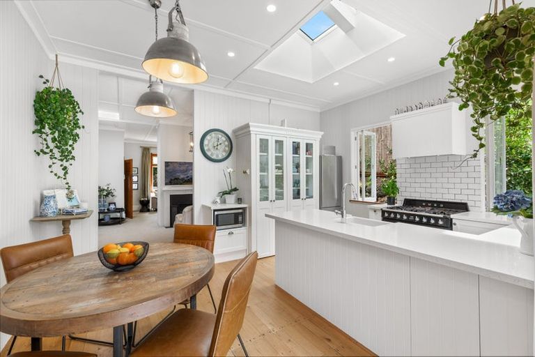 Photo of property in 23 Ewen Alison Avenue, Devonport, Auckland, 0624