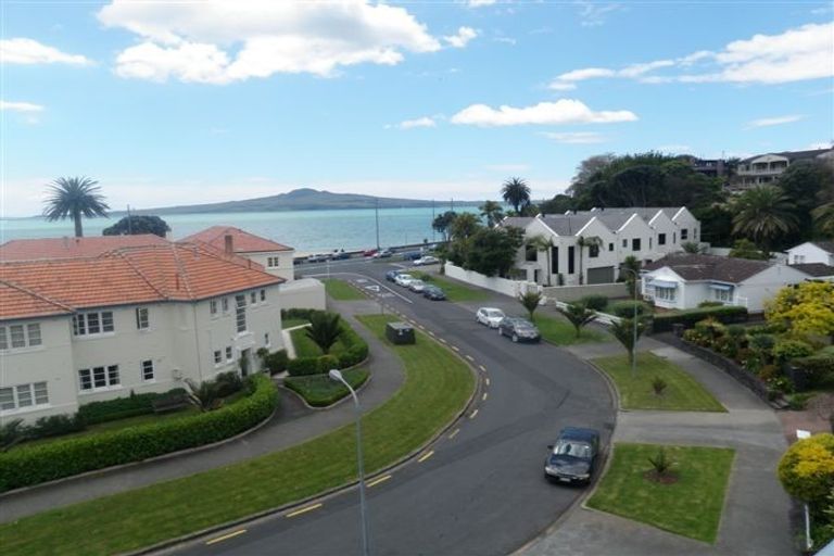 Photo of property in 3/39a Marau Crescent, Mission Bay, Auckland, 1071