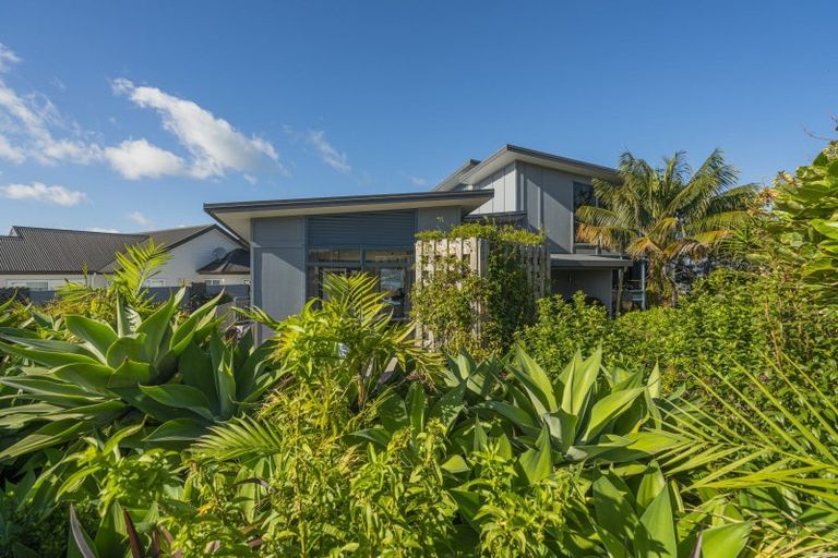 Photo of property in 103 Centennial Drive, Whitianga, 3510