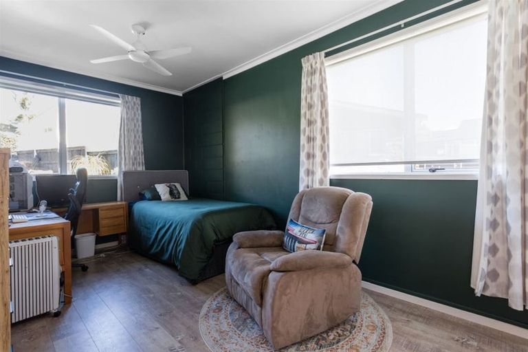 Photo of property in 33 Balfour Crescent, Riverlea, Hamilton, 3216