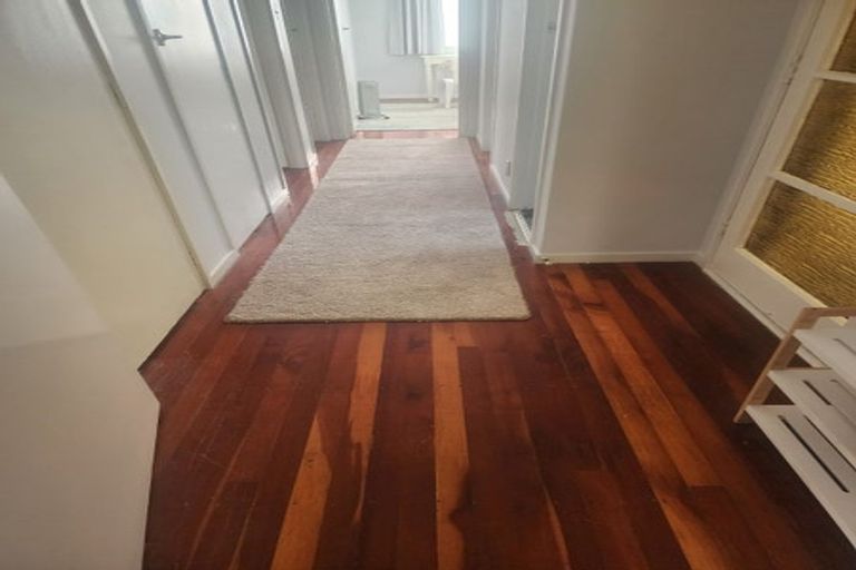 Photo of property in 6 Chadwick Crescent, Mangere East, Auckland, 2024