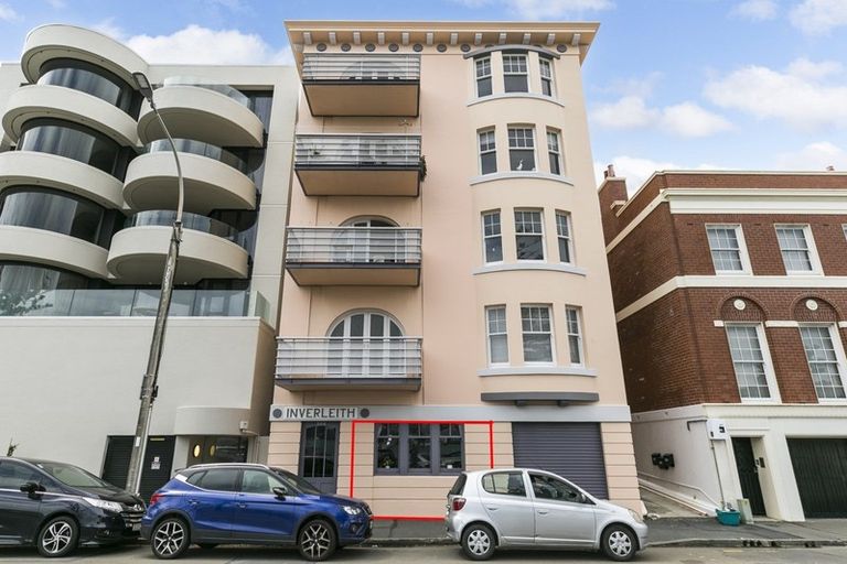 Photo of property in Inverleith Apartments, 1/306 Oriental Parade, Oriental Bay, Wellington, 6011