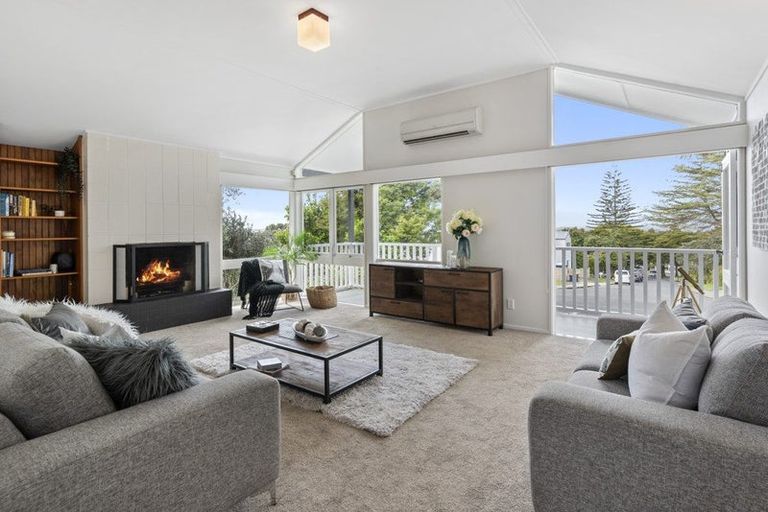 Photo of property in 21 Holland Road, Hillcrest, Auckland, 0627