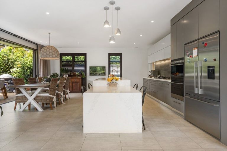 Photo of property in 563 Grenada Street, Papamoa Beach, Papamoa, 3118