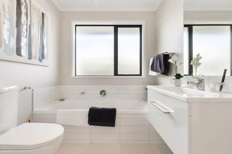 Photo of property in 9b Enchantment Lane, Karaka, 2113