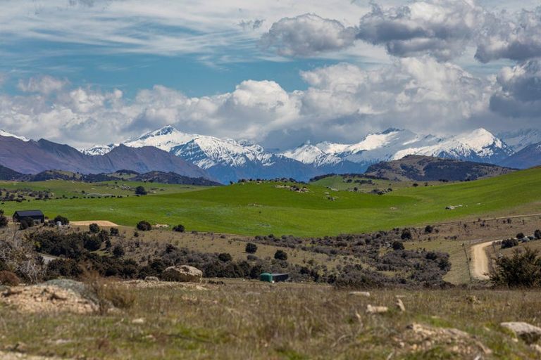 Photo of property in 23 Miharo Lane, Queensberry, Cromwell, 9383