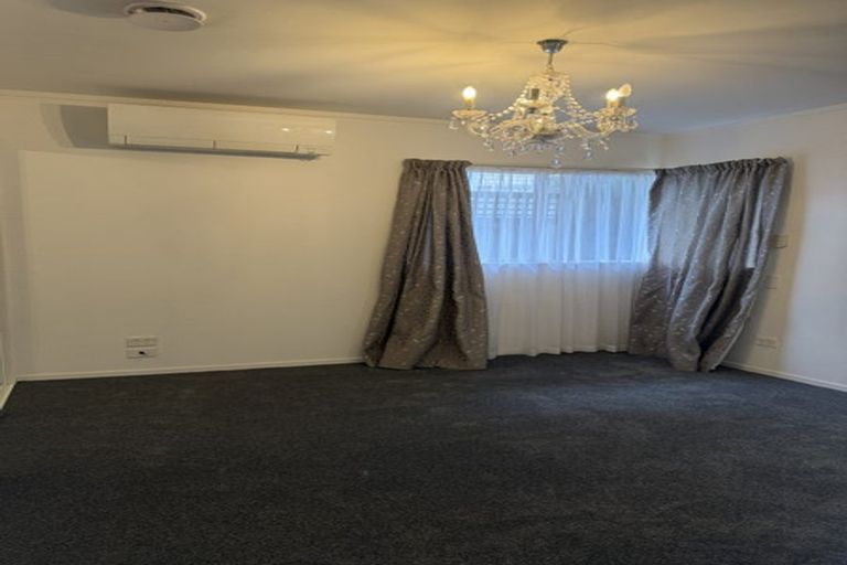 Photo of property in 5a Thurston Place, Bucklands Beach, Auckland, 2012