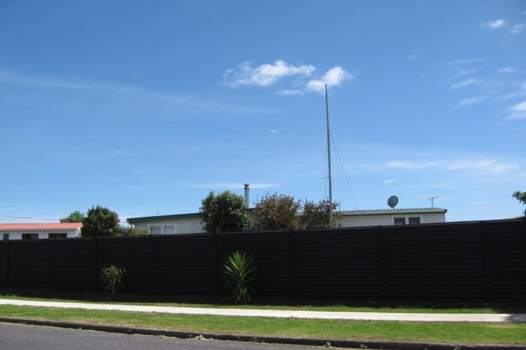 Photo of property in 1 Torkar Road, Clarks Beach, 2122