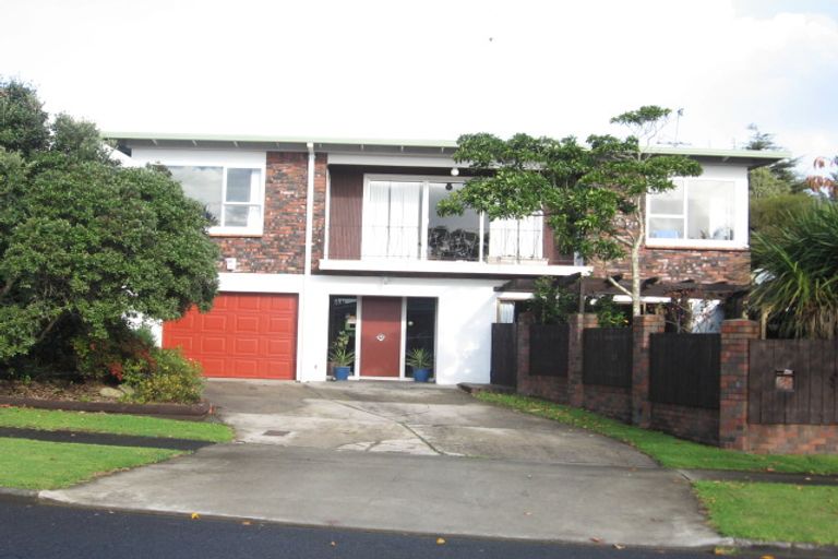 Photo of property in 9 Frank Place, Hillpark, Auckland, 2102