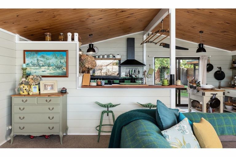 Photo of property in 3 Pamir Place, Welcome Bay, Tauranga, 3112