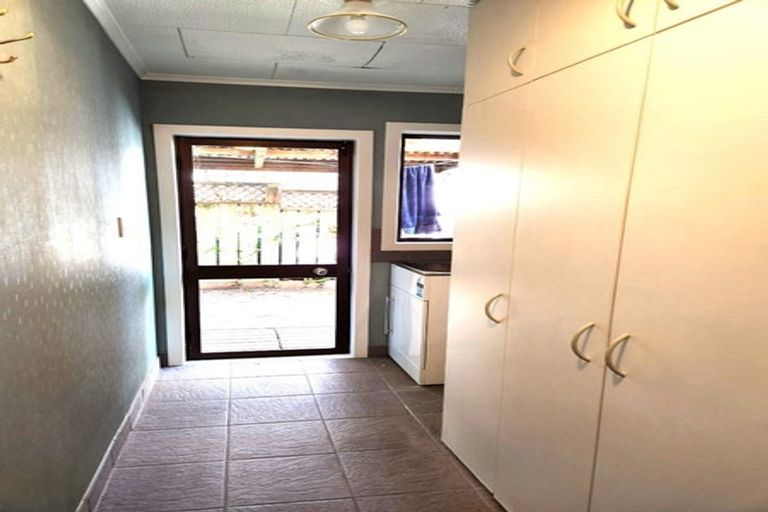 Photo of property in 39a Sturges Road, Henderson, Auckland, 0612