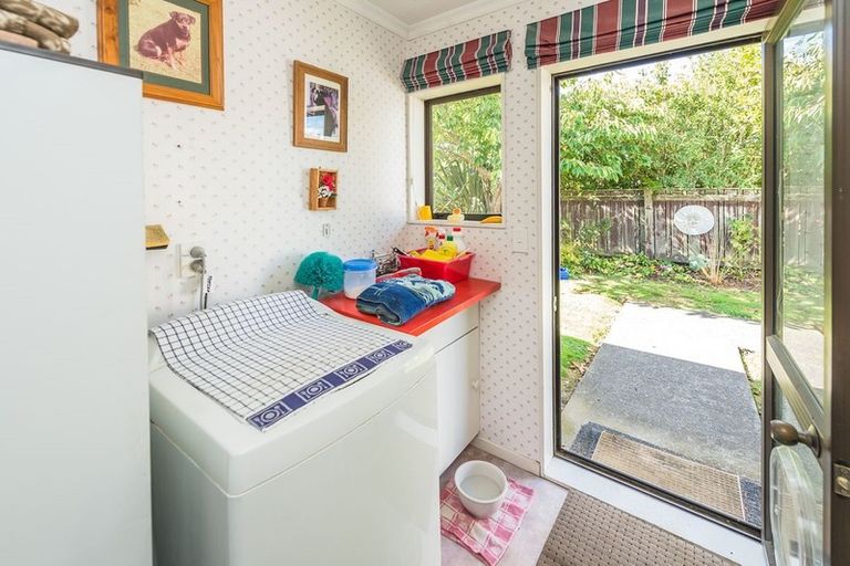 Photo of property in 16 Oaklea Avenue, Marton, 4710