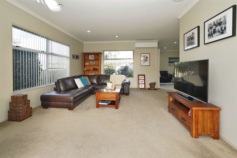 Photo of property in 31 Mickelson Avenue, Rototuna, Hamilton, 3210