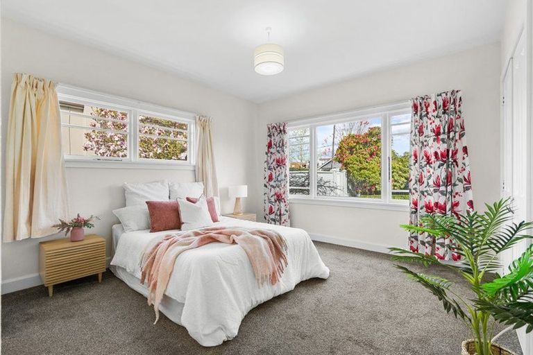 Photo of property in 15 Roa Road, Fendalton, Christchurch, 8041