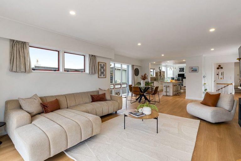 Photo of property in 81 Seaview Road, Paremata, Porirua, 5024