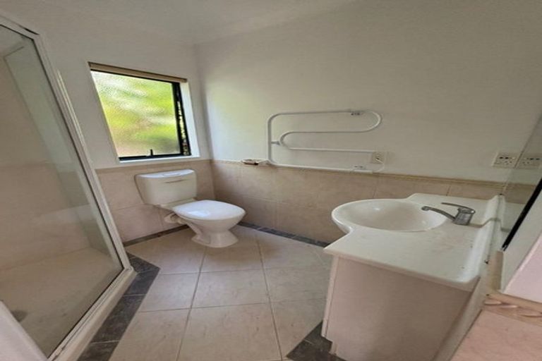 Photo of property in 132 Redoubt Road, Goodwood Heights, Auckland, 2105