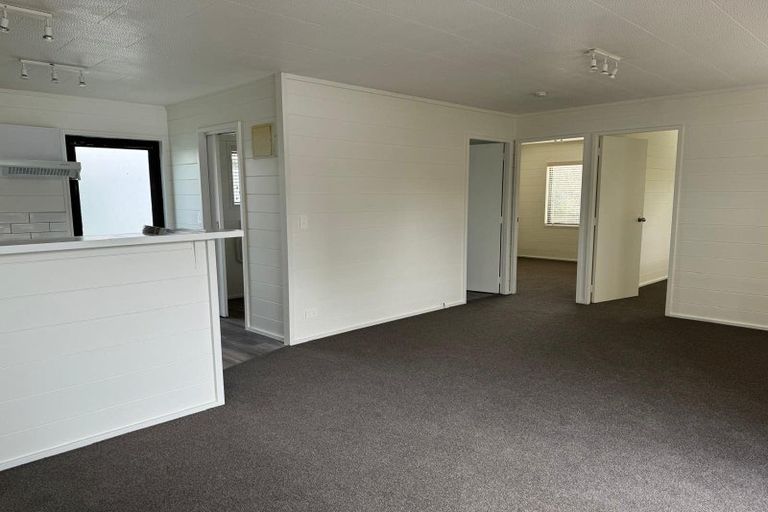 Photo of property in 17a Leaming Place, Clarks Beach, 2122