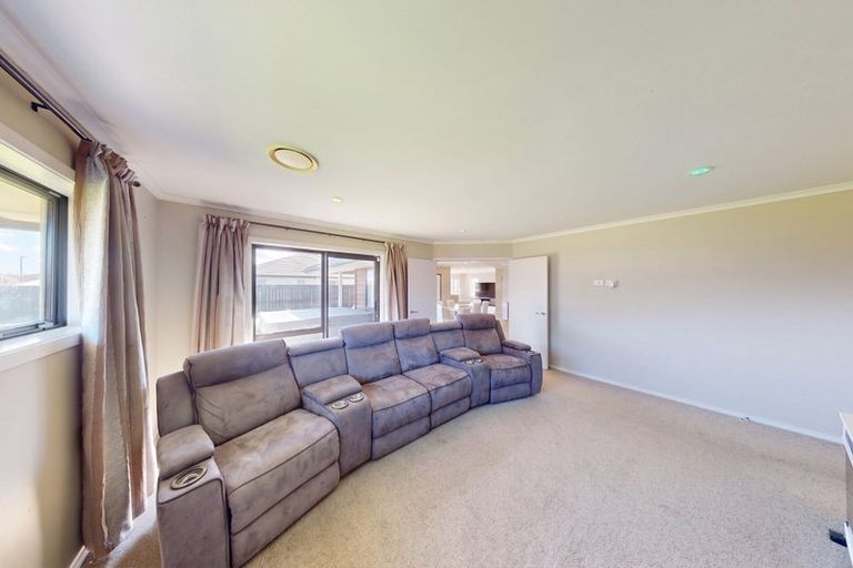 Photo of property in 3 Mahi Grove, Maewa, Feilding, 4702