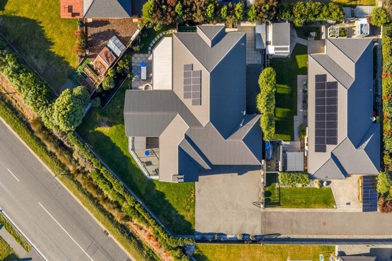 Photo of property in 7 Shillingford Boulevard, Rolleston, 7615