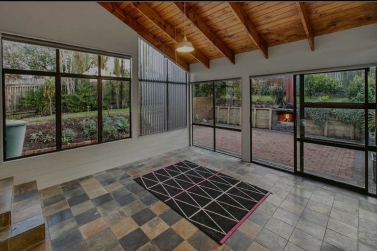 Photo of property in 258 Rangatira Road, Beach Haven, Auckland, 0626