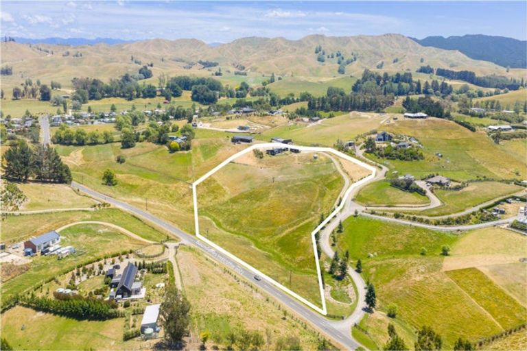 Photo of property in 1 Country Lane, Waipawa, 4210