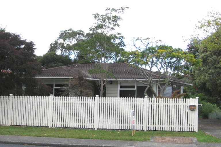 Photo of property in 82 Butterworth Drive, Glendene, Auckland, 0602