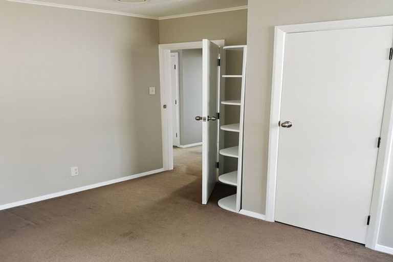 Photo of property in 187 Sievers Grove, Cannons Creek, Porirua, 5024