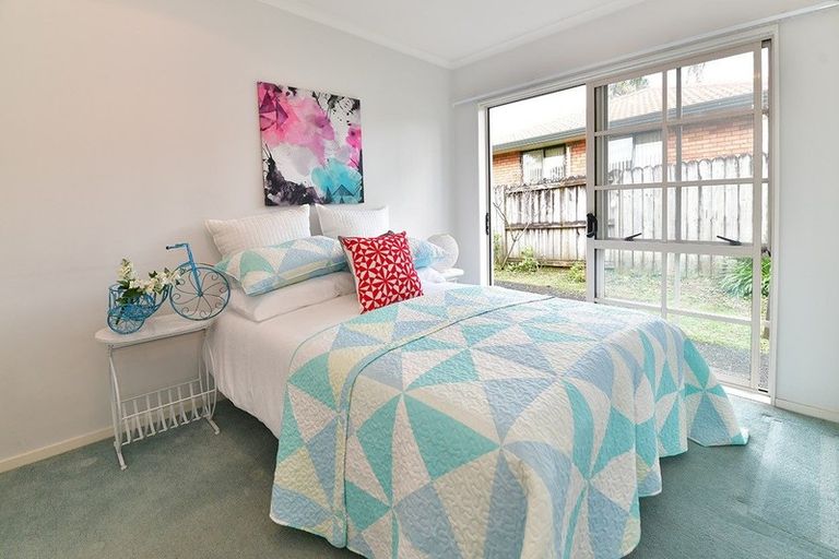 Photo of property in 56 Spencer Road, Pinehill, Auckland, 0632