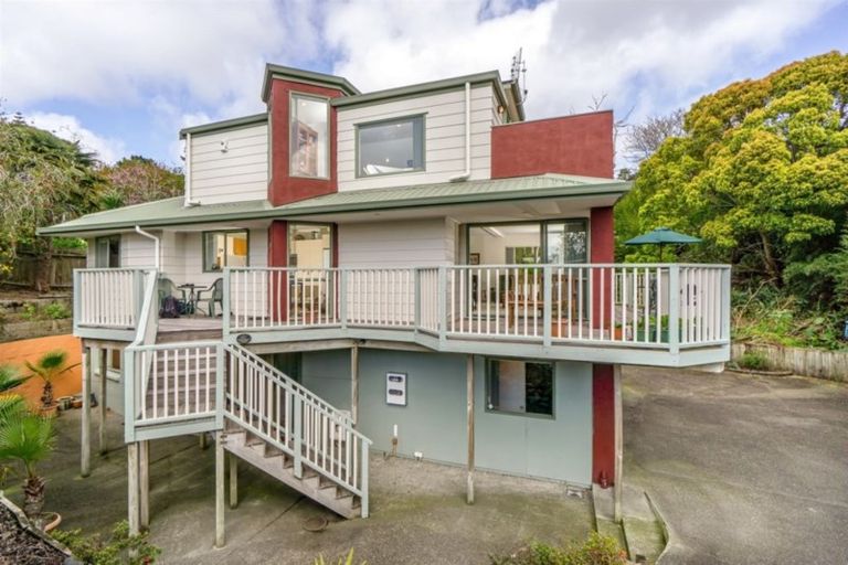 Photo of property in 2/88 Langana Avenue, Browns Bay, Auckland, 0630