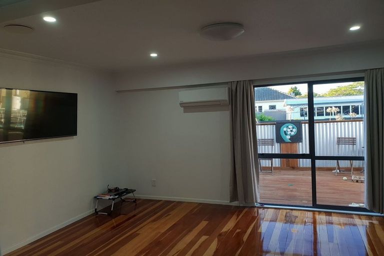 Photo of property in 4 Amberley Grove, Hutt Central, Lower Hutt, 5010