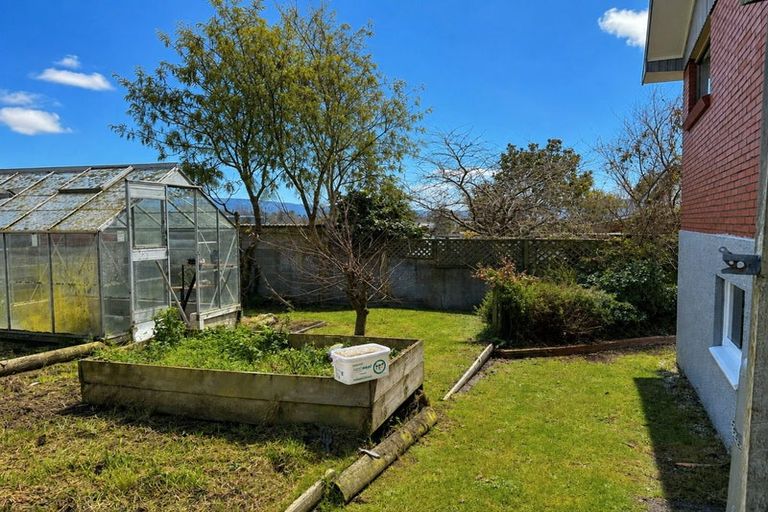 Photo of property in 16 Kinmont Crescent, Kinmont Park, Mosgiel, 9024