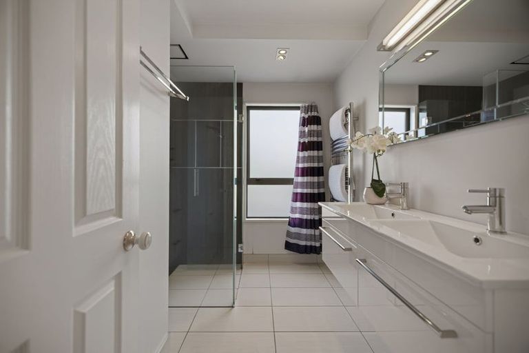 Photo of property in 11 Elva Dawson Place, Arrowtown, 9302