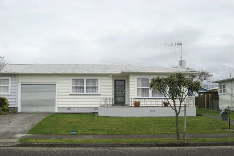 Photo of property in 42 Rugby Street, Levin, 5510