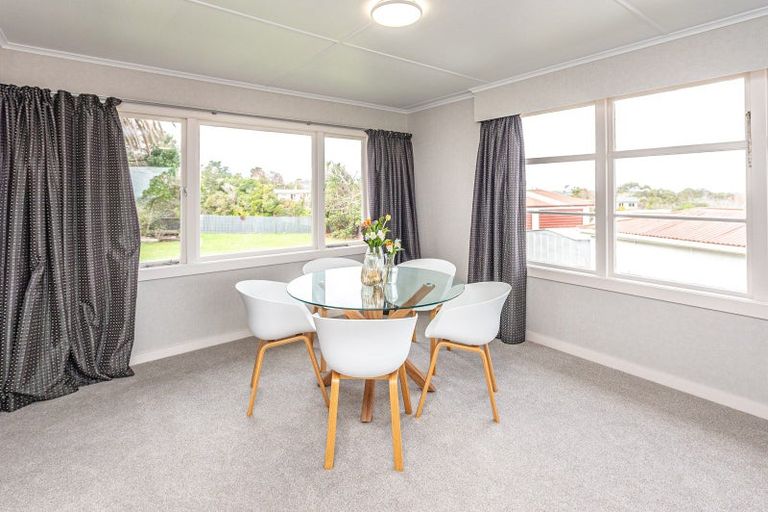 Photo of property in 15 Windsor Terrace, Durie Hill, Whanganui, 4500